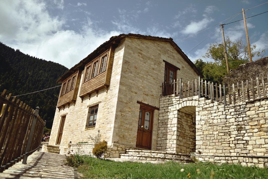 Old Inn Gorianadhes ภายนอก รูปภาพ